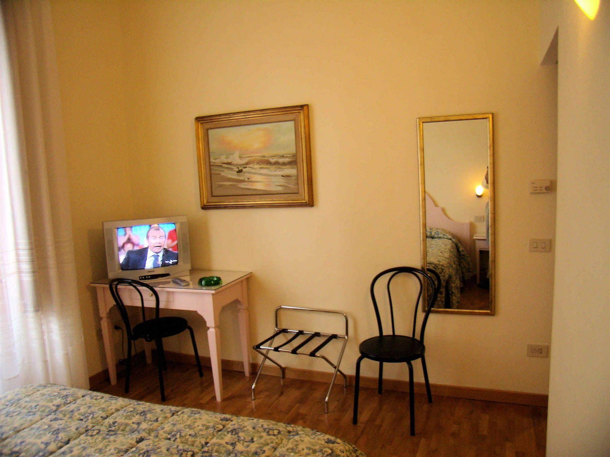 Hotel Savoia E Campana Montecatini Terme Bagian luar foto