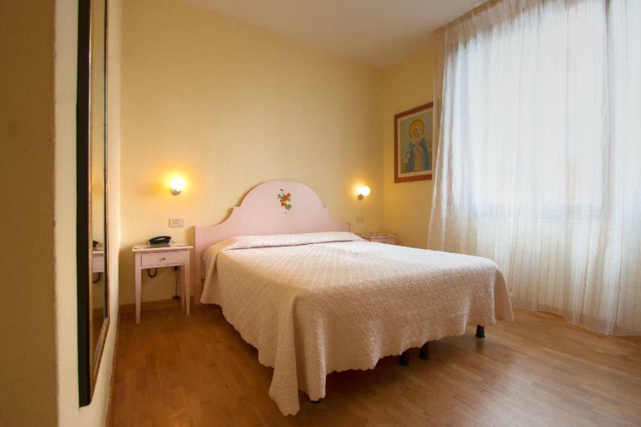 Hotel Savoia E Campana Montecatini Terme Bagian luar foto